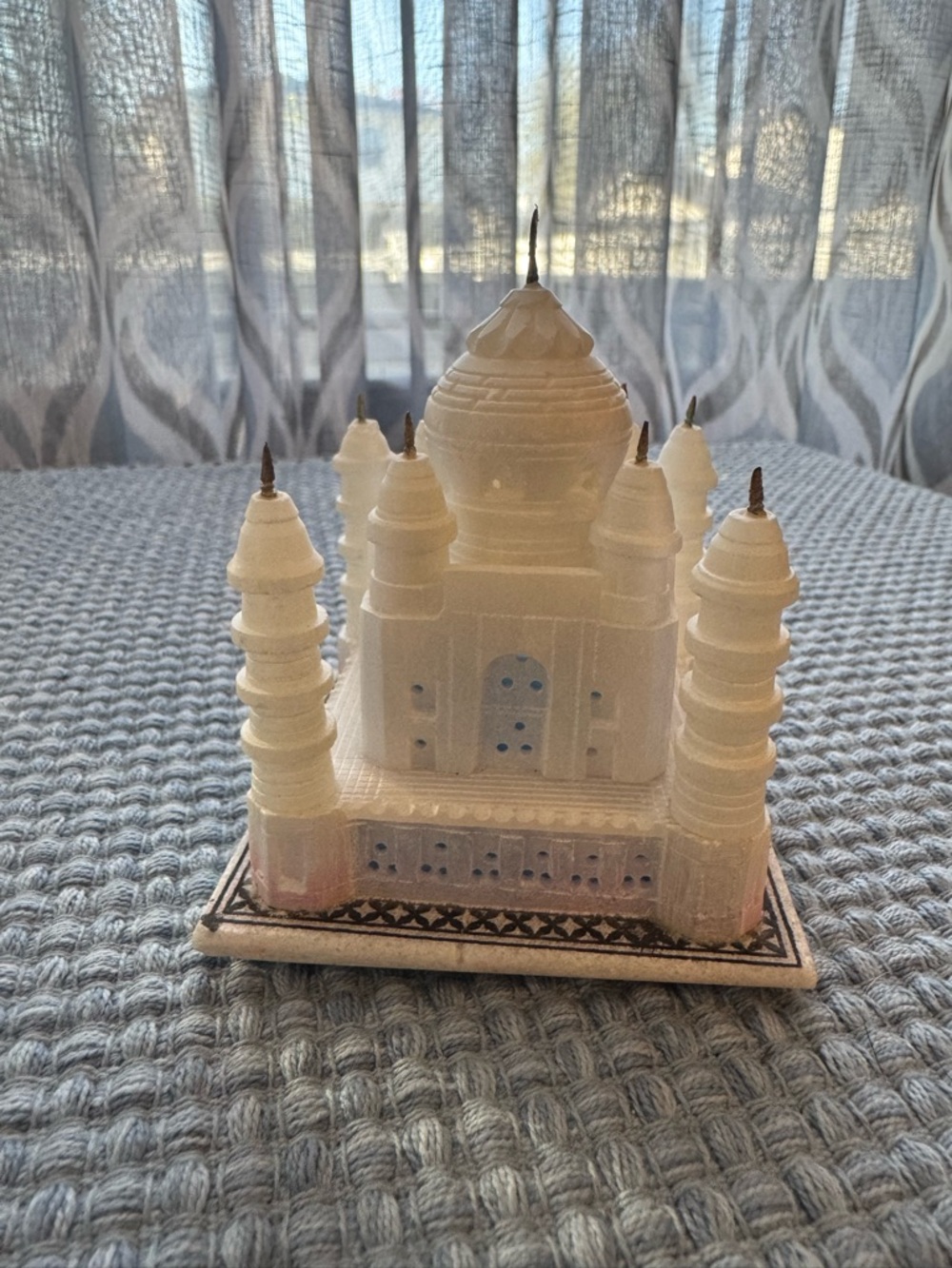 Taj Mahal Decorative Statue (NWOT)
